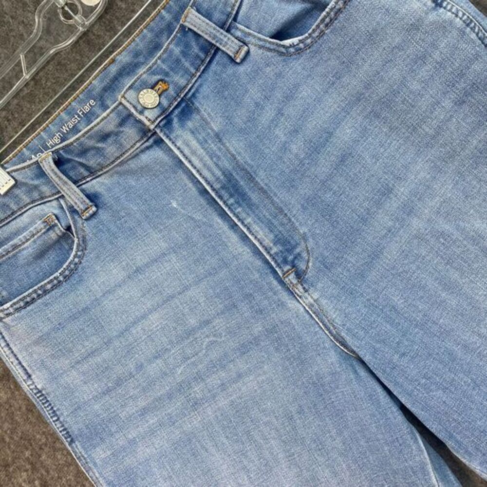 Talbots 14P Flawless High Waisted Flare Light Wash Bell Bottom Chic Hippie‎